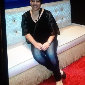 Meet your Posher, Remona